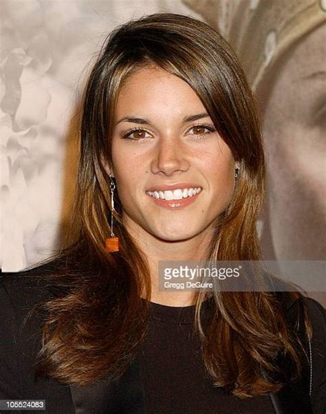 2.695 Missy Peregrym Fotos und hochauflösende Bilder